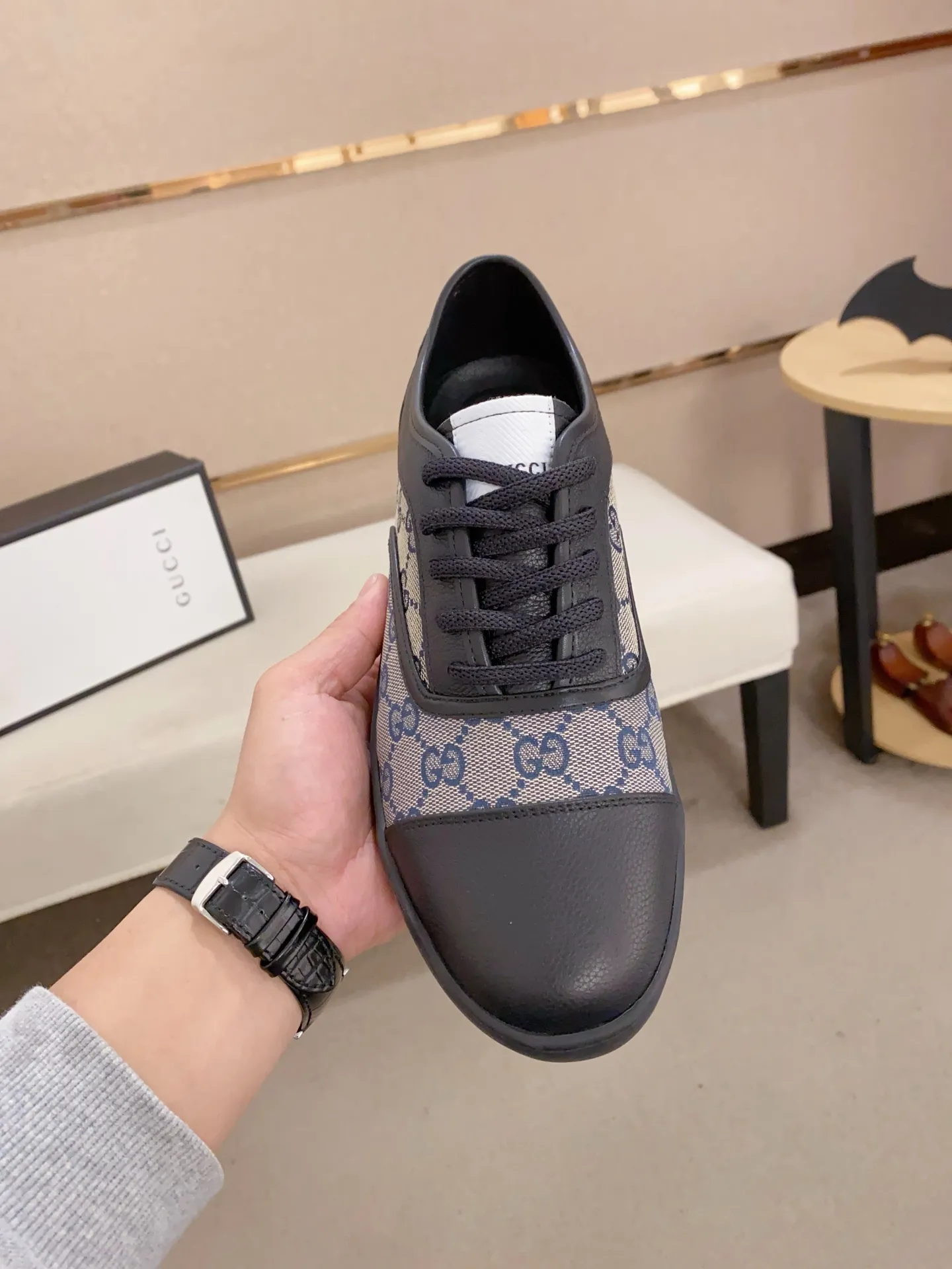 Men's clothing and shoes💰:400💰 (GUCCI) The latest model from the official website 🎁🎁Casual and fashionable men's shoes👟, hot style 💥The version is simple and elegant, exclusive for trendy men. Unique official website latest brand elements 👑Gucci original decoration, fashionable and generous, the fabric is original cowhide ✅sheepskin lining, the official website specifies wear-resistant casual outsole, the classic model is taken in kind at the counter🎬38-44 (45 is not returned or exchanged)